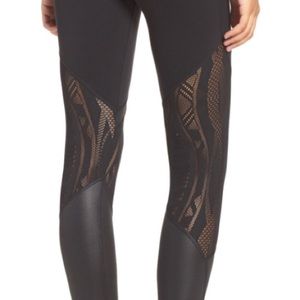 Gray Alo Vitality yoga leggings tights size L